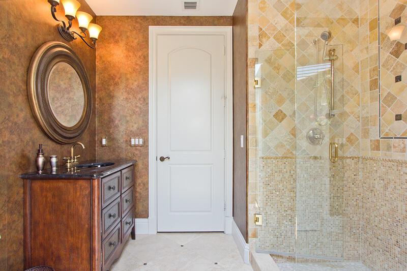 POINSETTIA GARDENS 29-32 - Residential