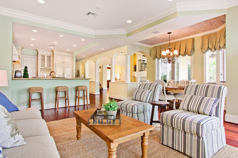 POINSETTIA GARDENS 29-32 - Residential