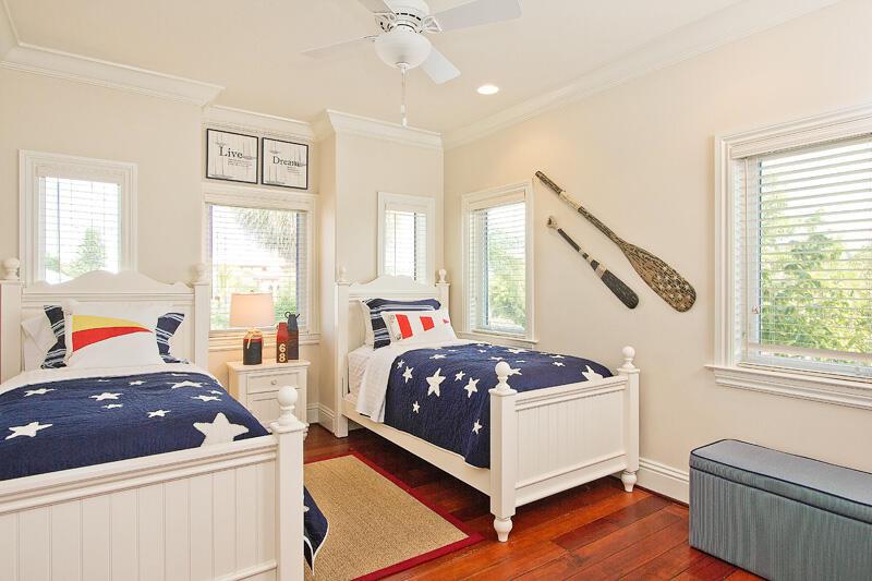 POINSETTIA GARDENS 29-32 - Residential