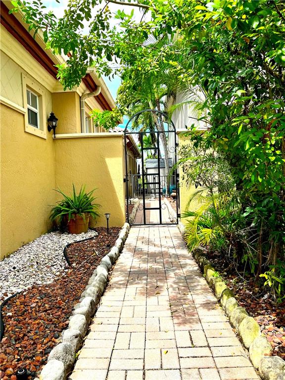 Heron Bay Six 167-16 B - Residential