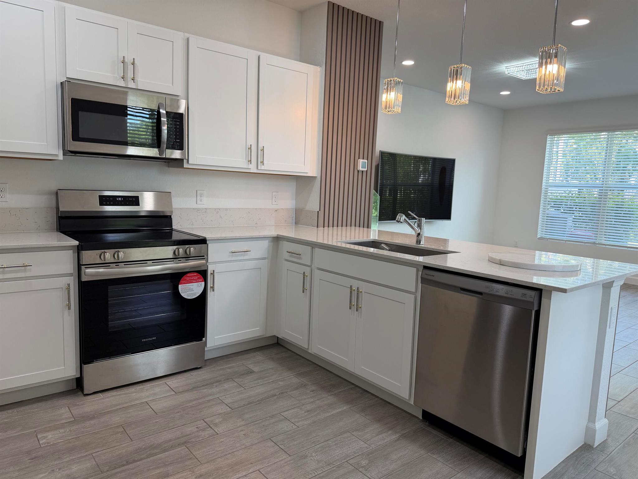 LAKESHORE AT THE FOUNTAIN - Residential Lease