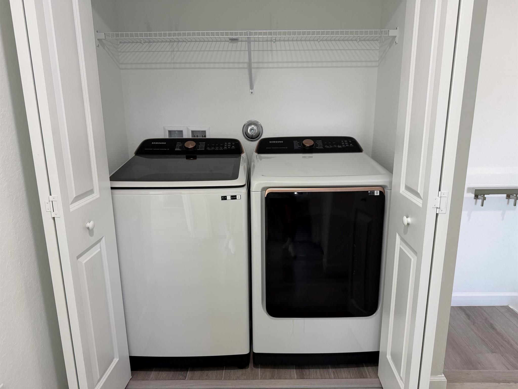 LAKESHORE AT THE FOUNTAIN - Residential Lease