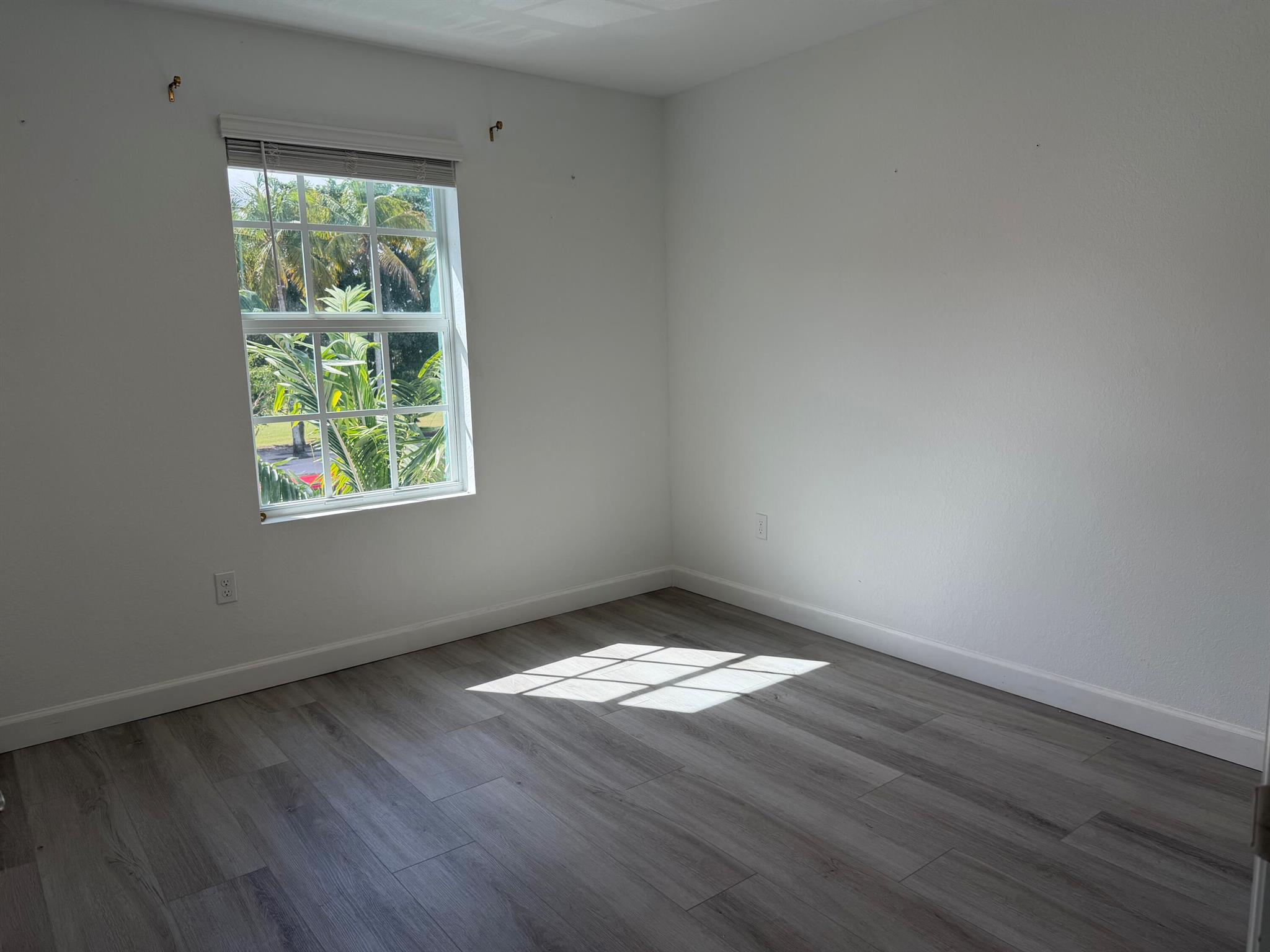 LAKESHORE AT THE FOUNTAIN - Residential Lease