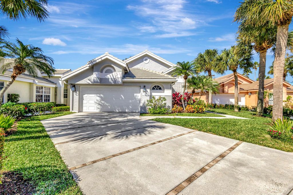 Photo of 16501 Riverwind Drive E, Jupiter, FL 33477 (MLS # R10955668)