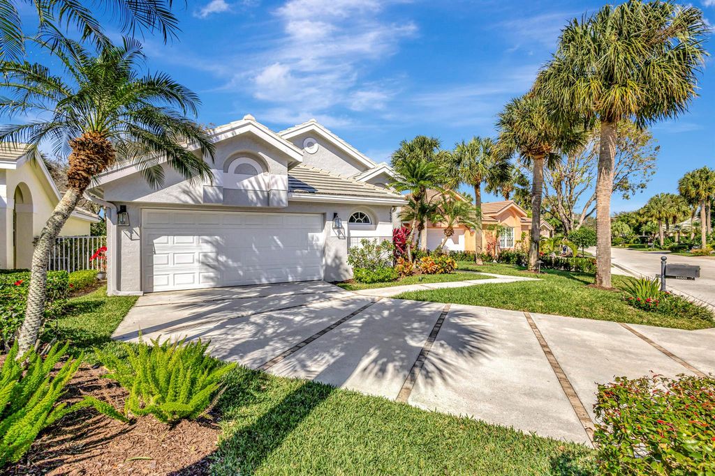 Photo of 16501 Riverwind Drive E, Jupiter, FL 33477 (MLS # R10955668)