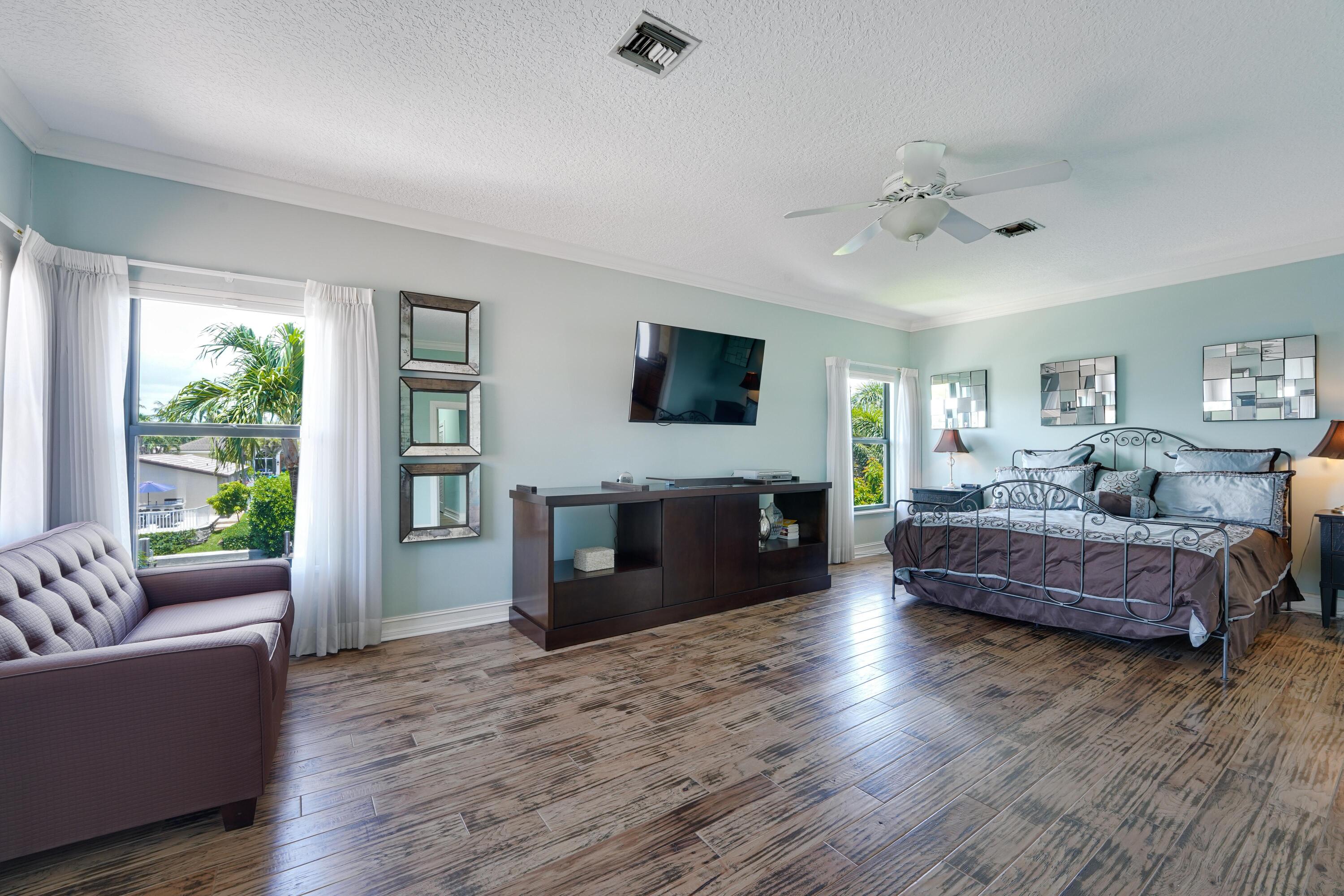 VENETIAN ISLES 3RD SEC - Residential