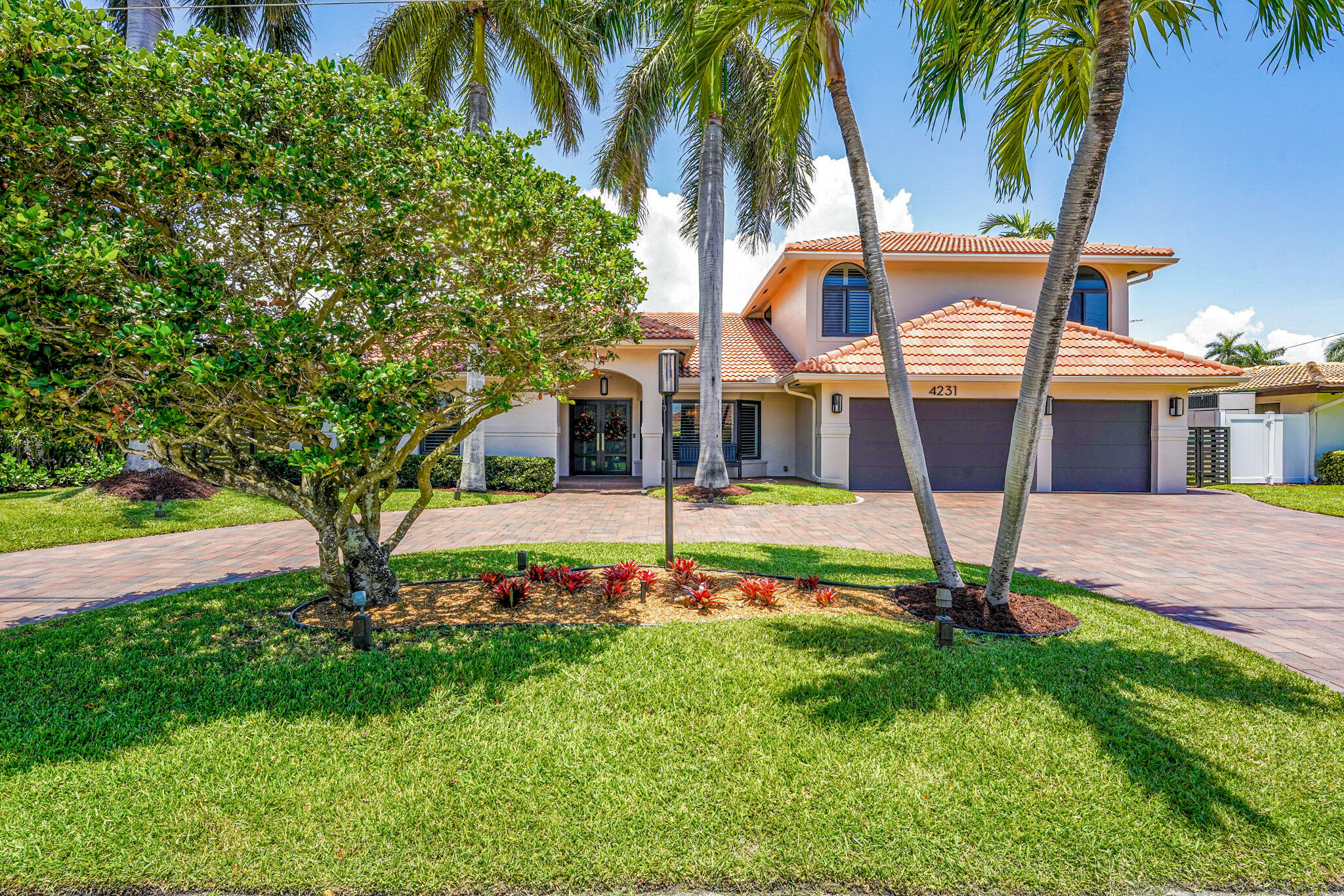 VENETIAN ISLES 3RD SEC - Residential