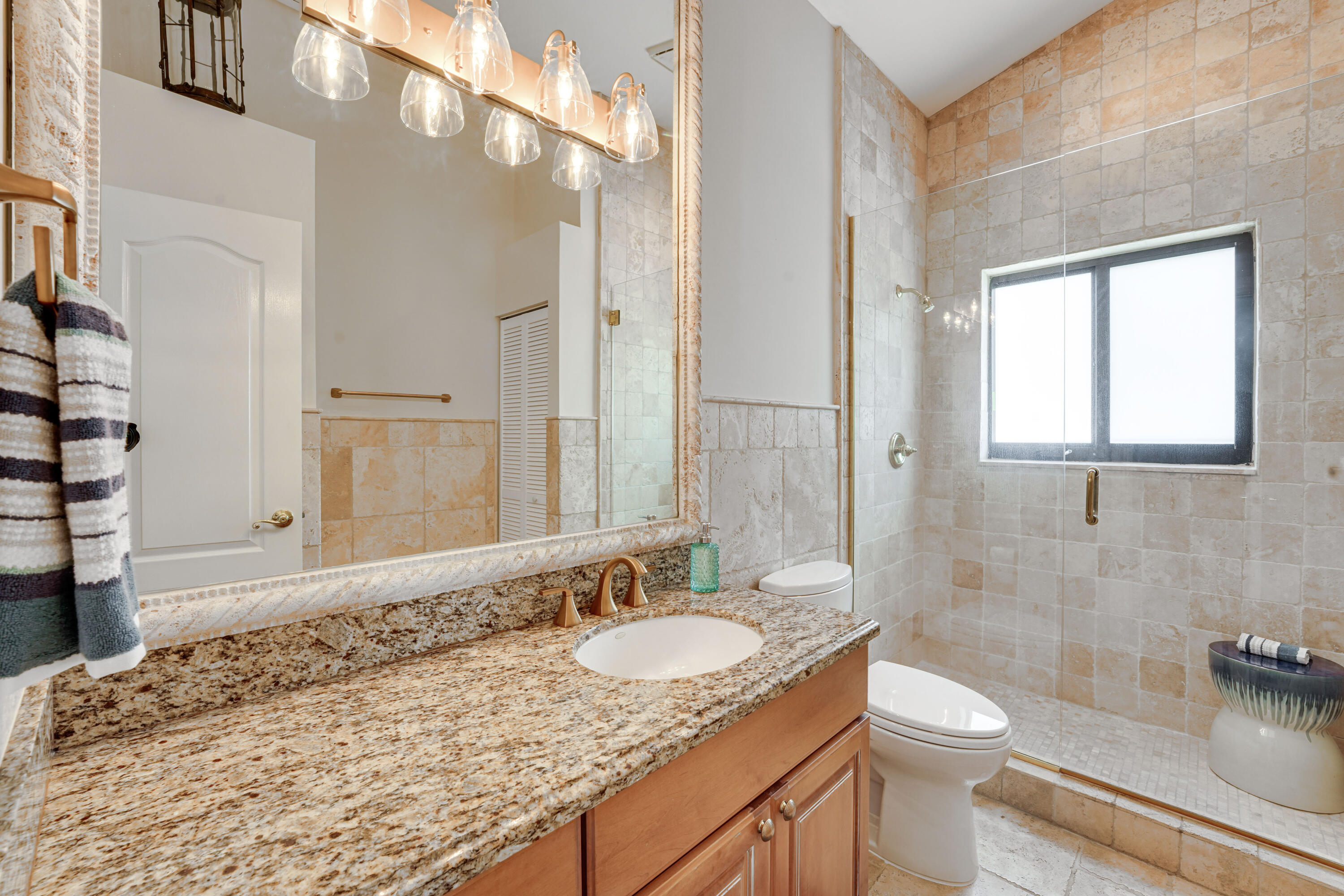 VENETIAN ISLES 3RD SEC - Residential