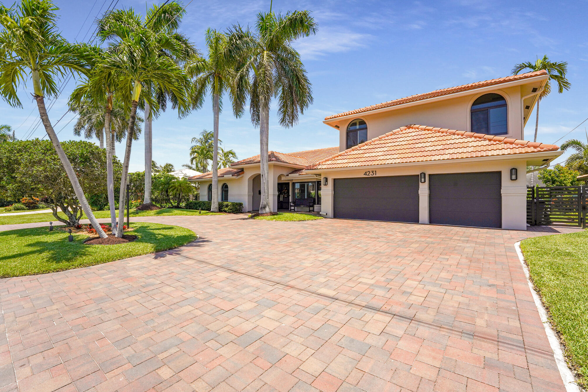 VENETIAN ISLES 3RD SEC - Residential