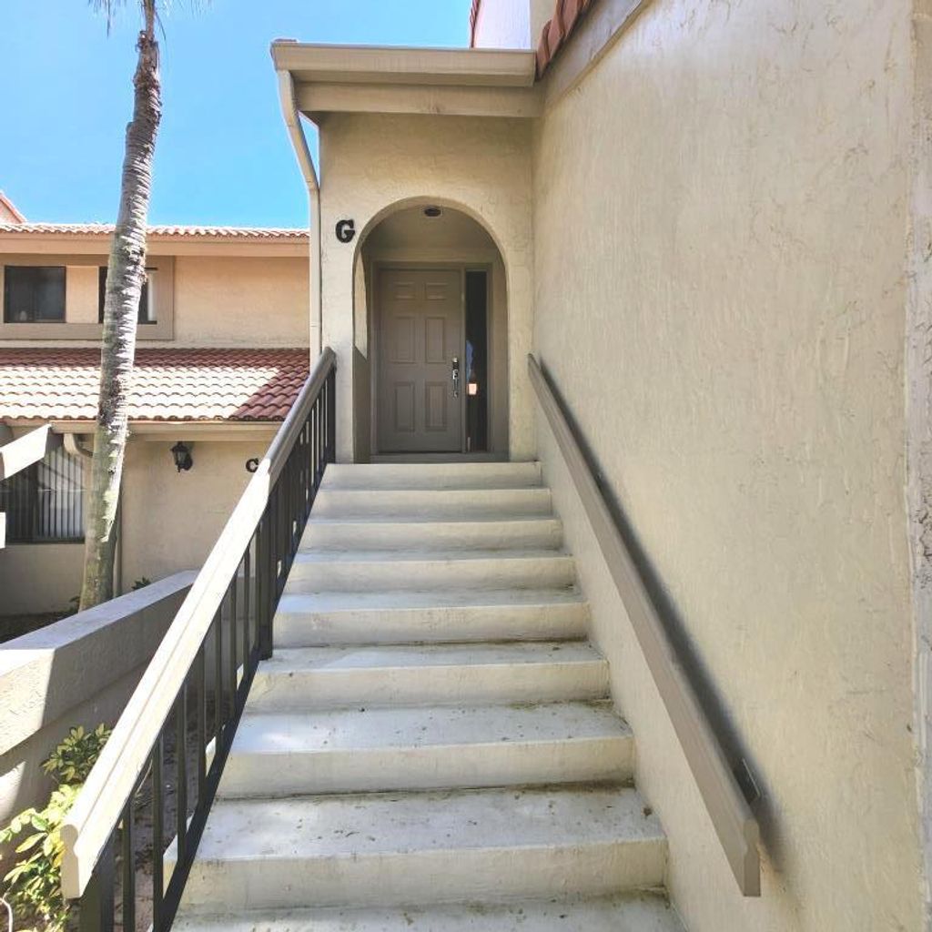 Photo of 5660 Coach House Circle #G, Boca Raton, FL 33486 (MLS # R11085266)