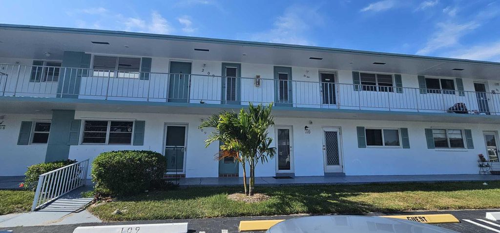 Photo of 1111 Lake Terrace #209 C, Boynton Beach, FL 33426 (MLS # R11005485)