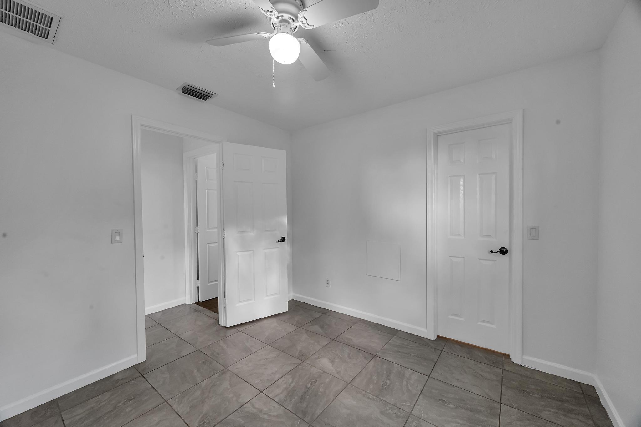 PORT ST LUCIE SECTION 9 - Residential Lease