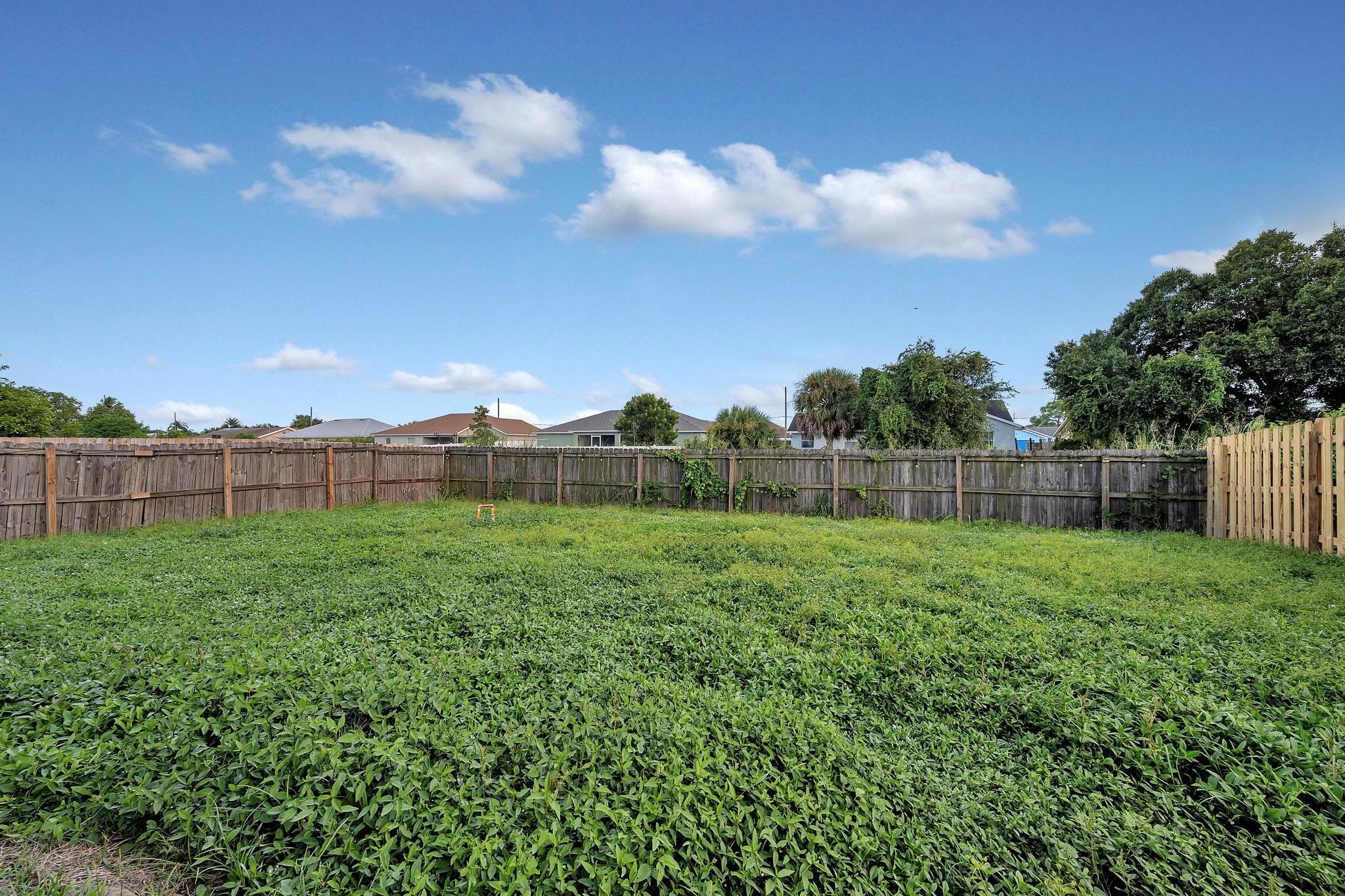 PORT ST LUCIE SECTION 9 - Residential Lease