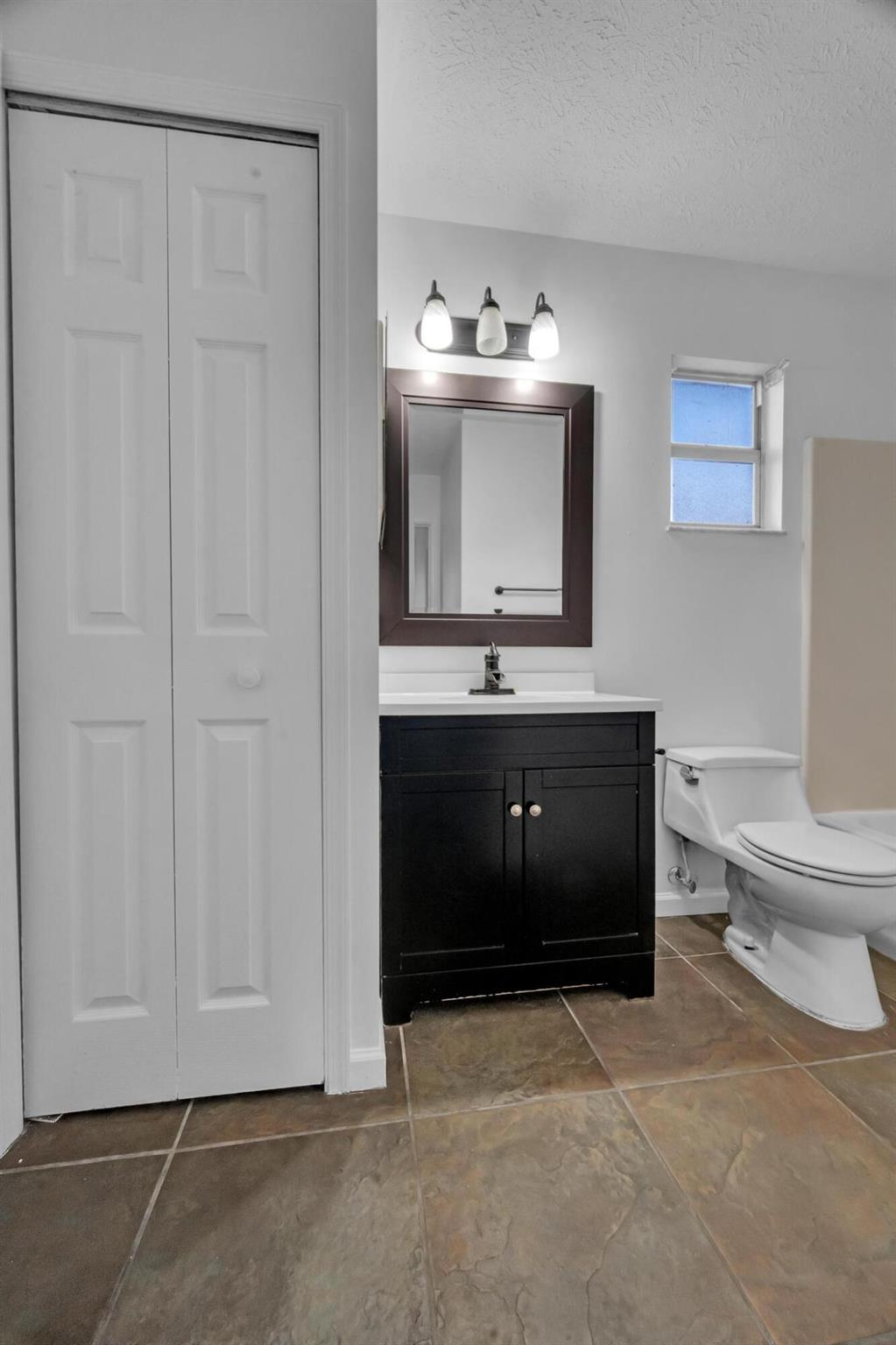 PORT ST LUCIE SECTION 9 - Residential Lease