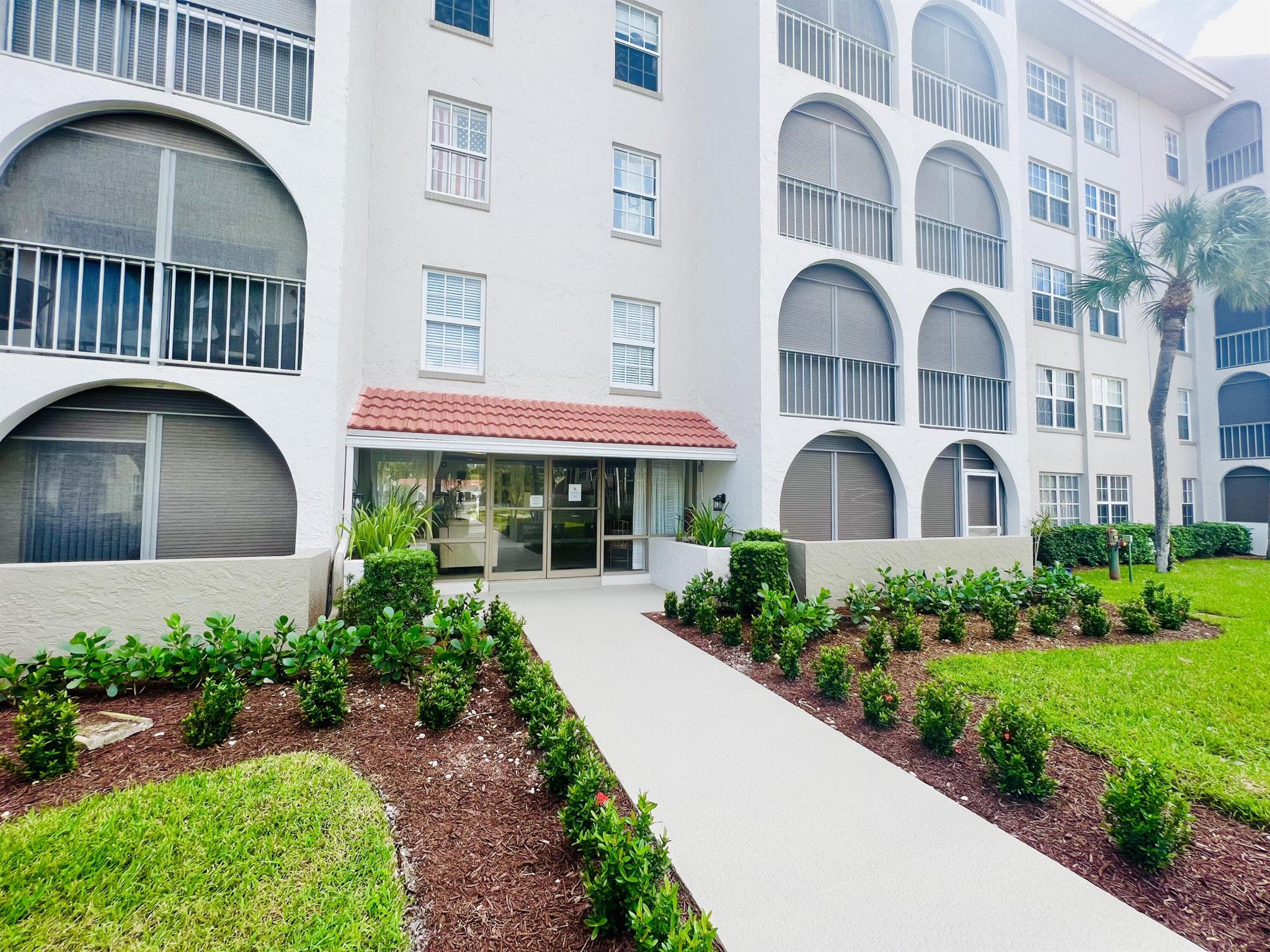 TIERRA DEL SOL CONDO - Residential