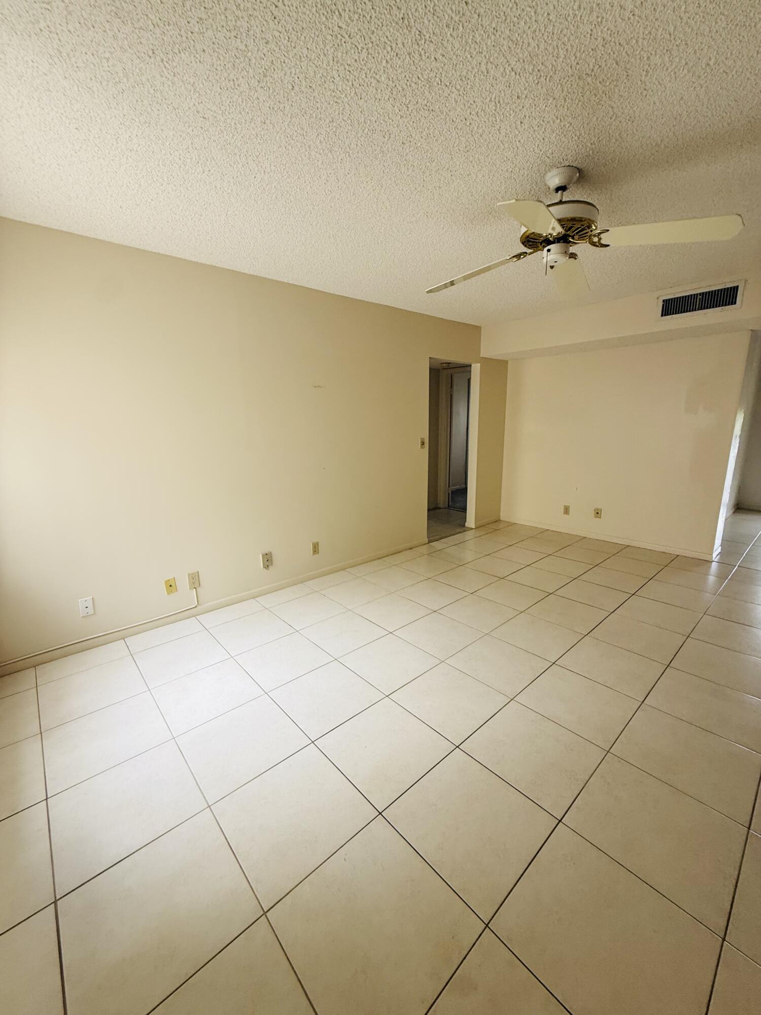 CYPRESS CONDO - Residential