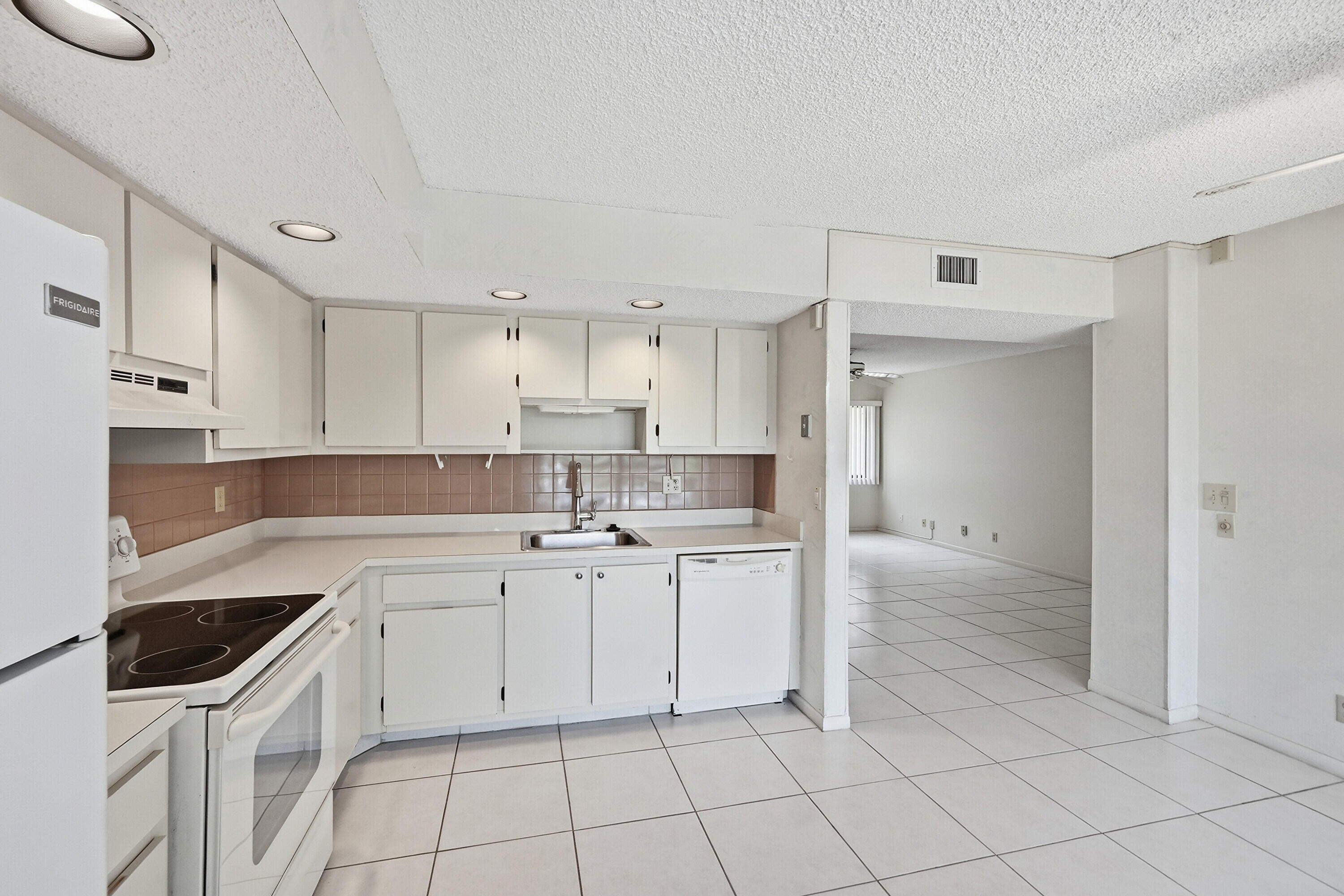 5370 Las Verdes Circle 219