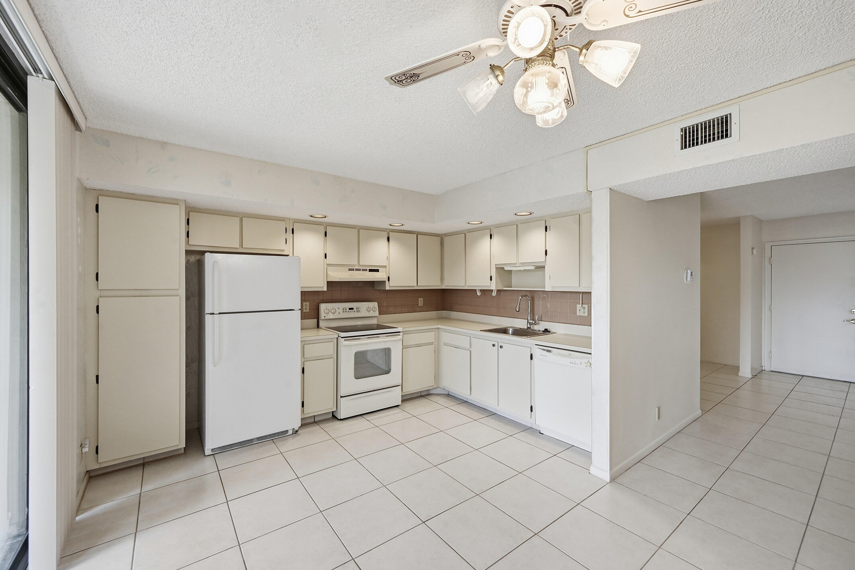 5370 Las Verdes Circle 219