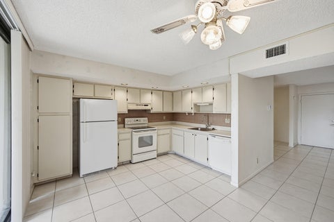 Tiny photo for 5370 Las Verdes Circle #219, Delray Beach, FL 33484 (MLS # B26017082)