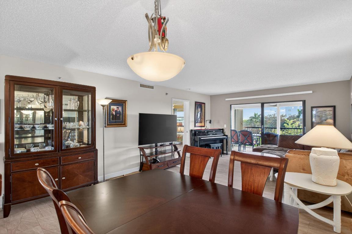 CYPRESS BEND CONDOMINIUM VII - Residential