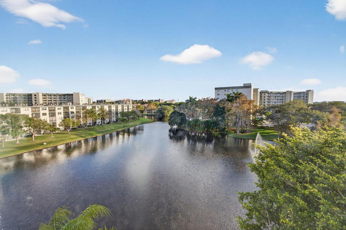 CYPRESS BEND CONDOMINIUM VII - Residential