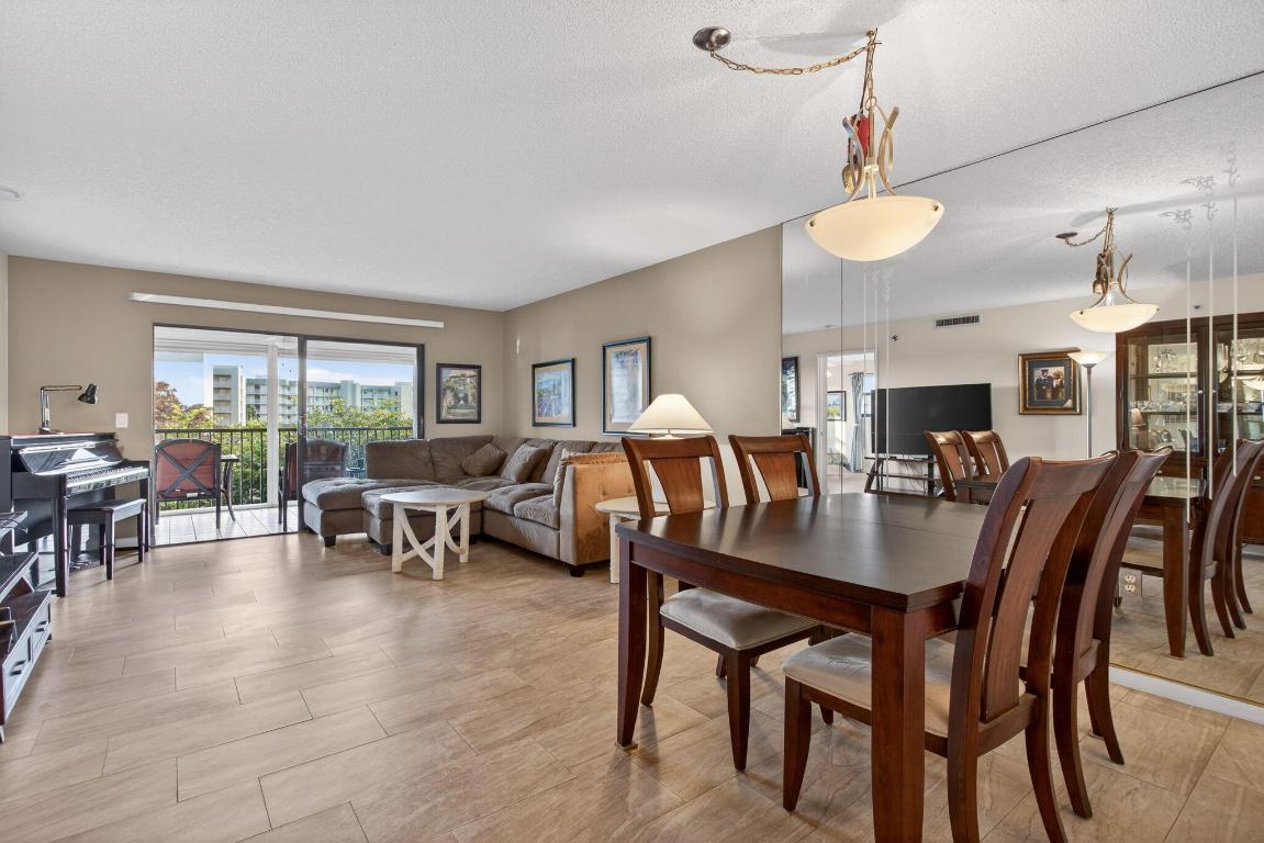 CYPRESS BEND CONDOMINIUM VII - Residential