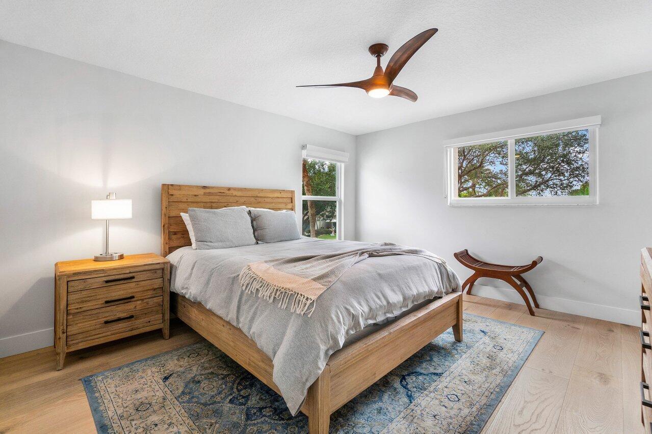 DELRAY LAKES - Residential