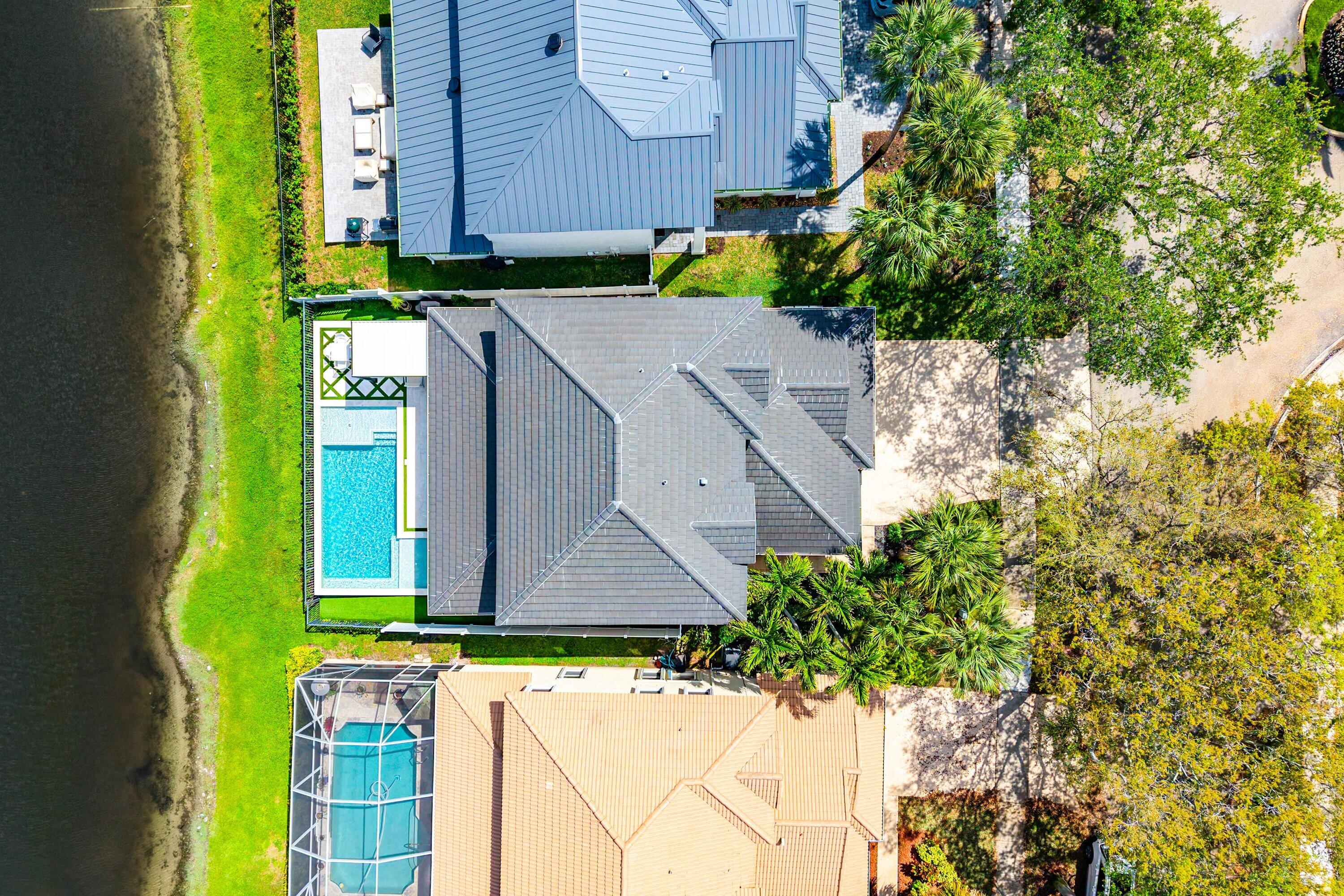 DELRAY LAKES - Residential