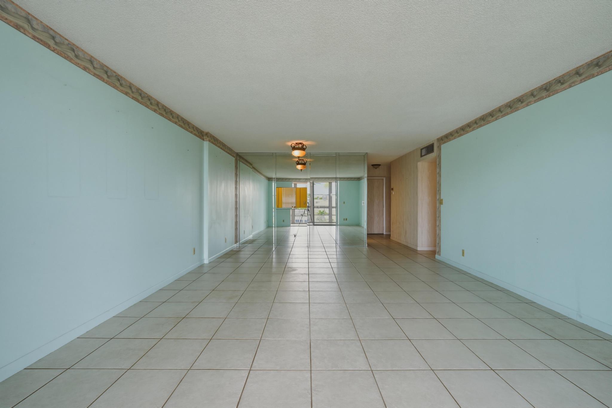 205 SE 11th Terrace 403