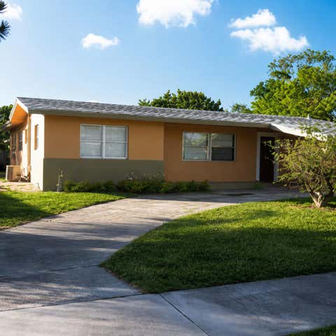 Photo of 920 NE 50th Street, Deerfield Beach, FL 33064 (MLS # B26063637)