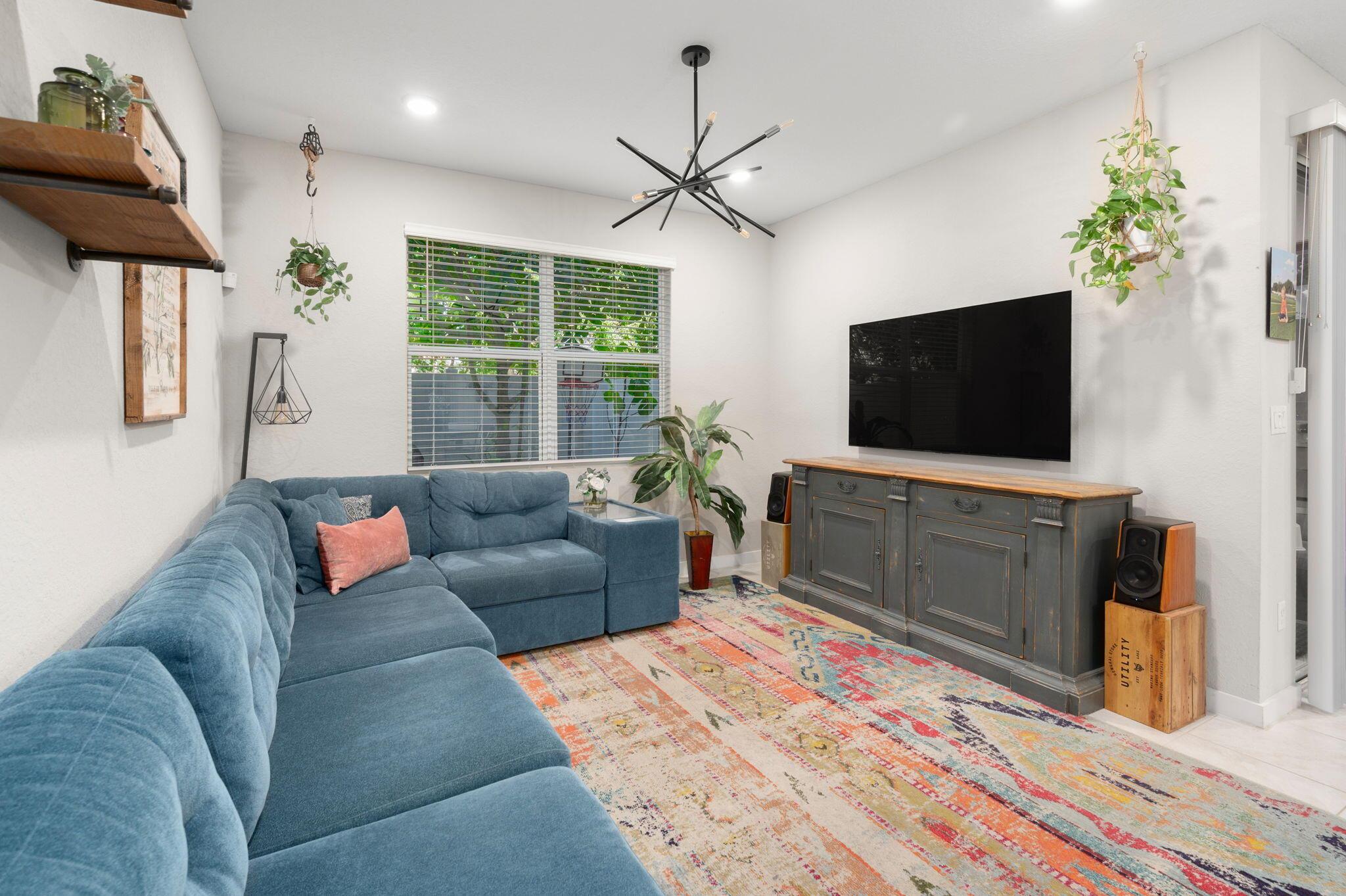 TOWN COMMONS PUD REPLAT - Residential Lease