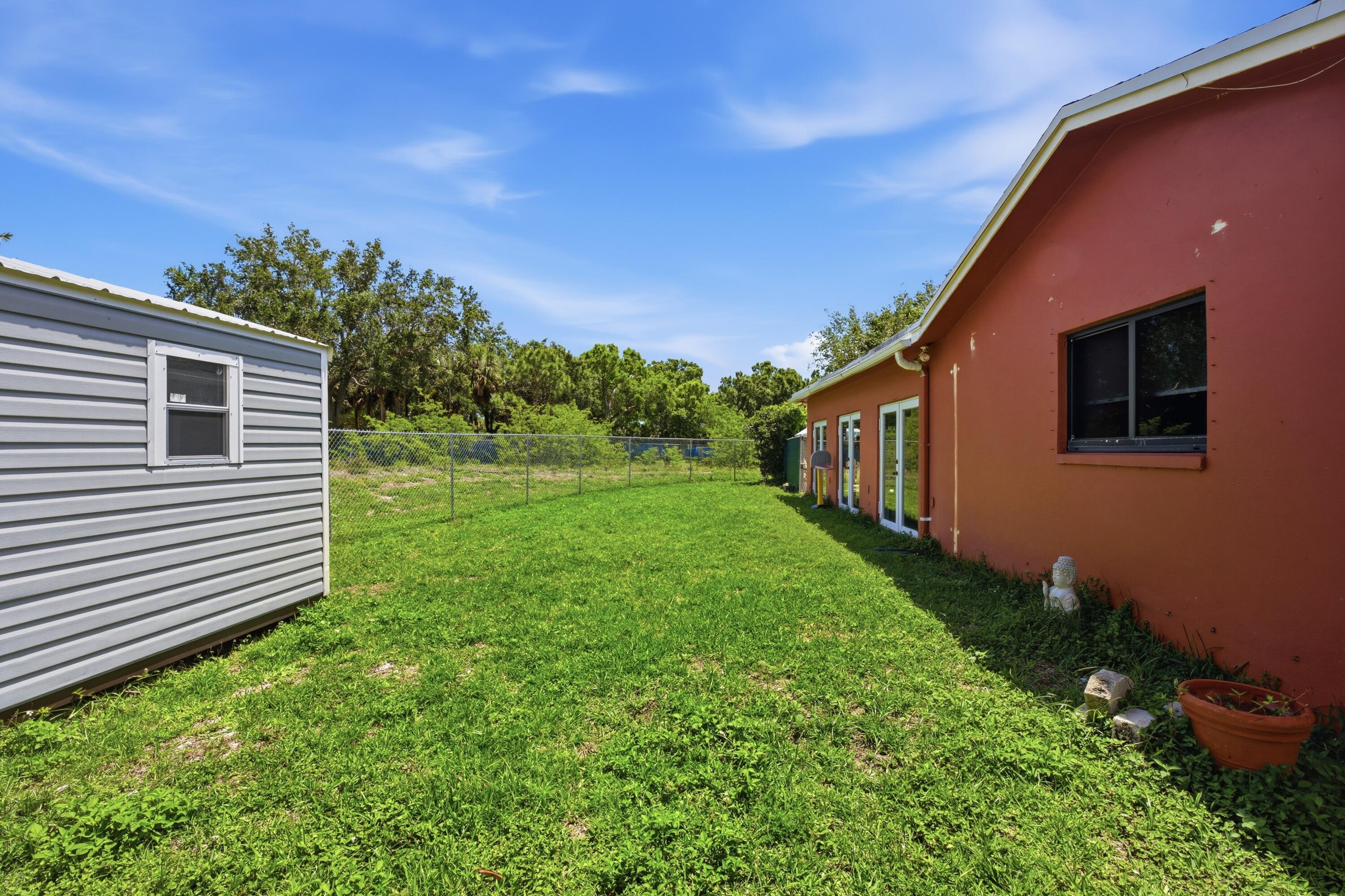 SANDALFOOT COVE SEC 3 - Residential