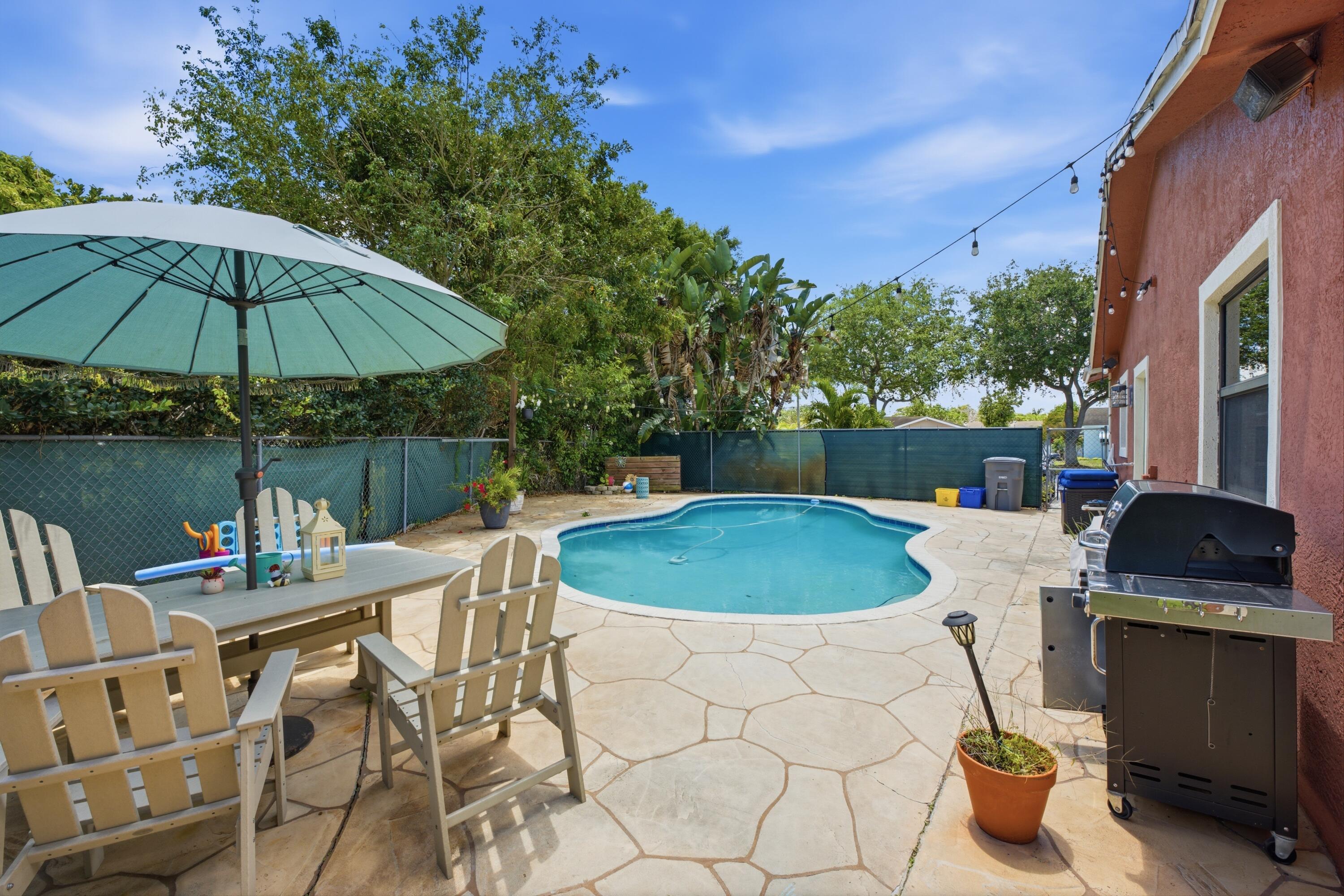 SANDALFOOT COVE SEC 3 - Residential