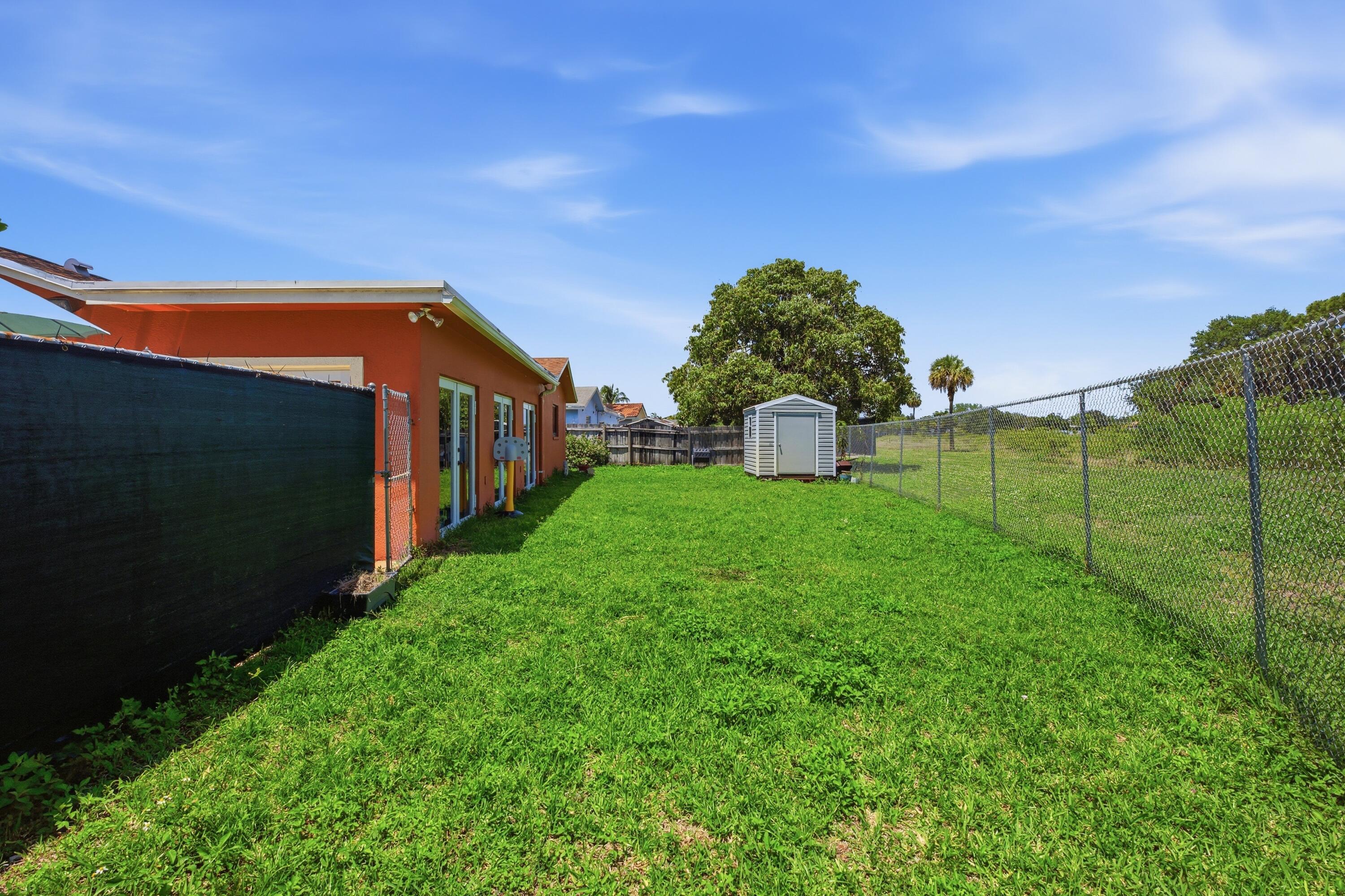 SANDALFOOT COVE SEC 3 - Residential