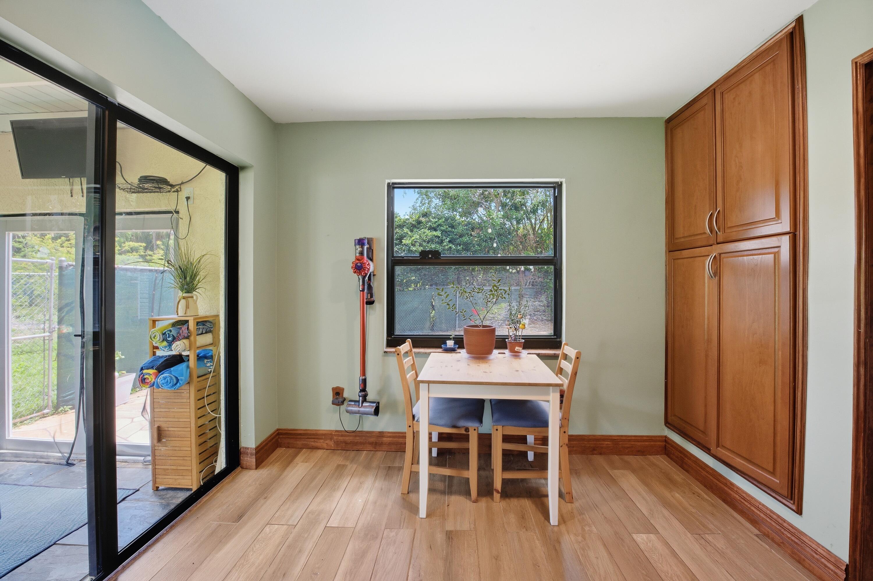 SANDALFOOT COVE SEC 3 - Residential