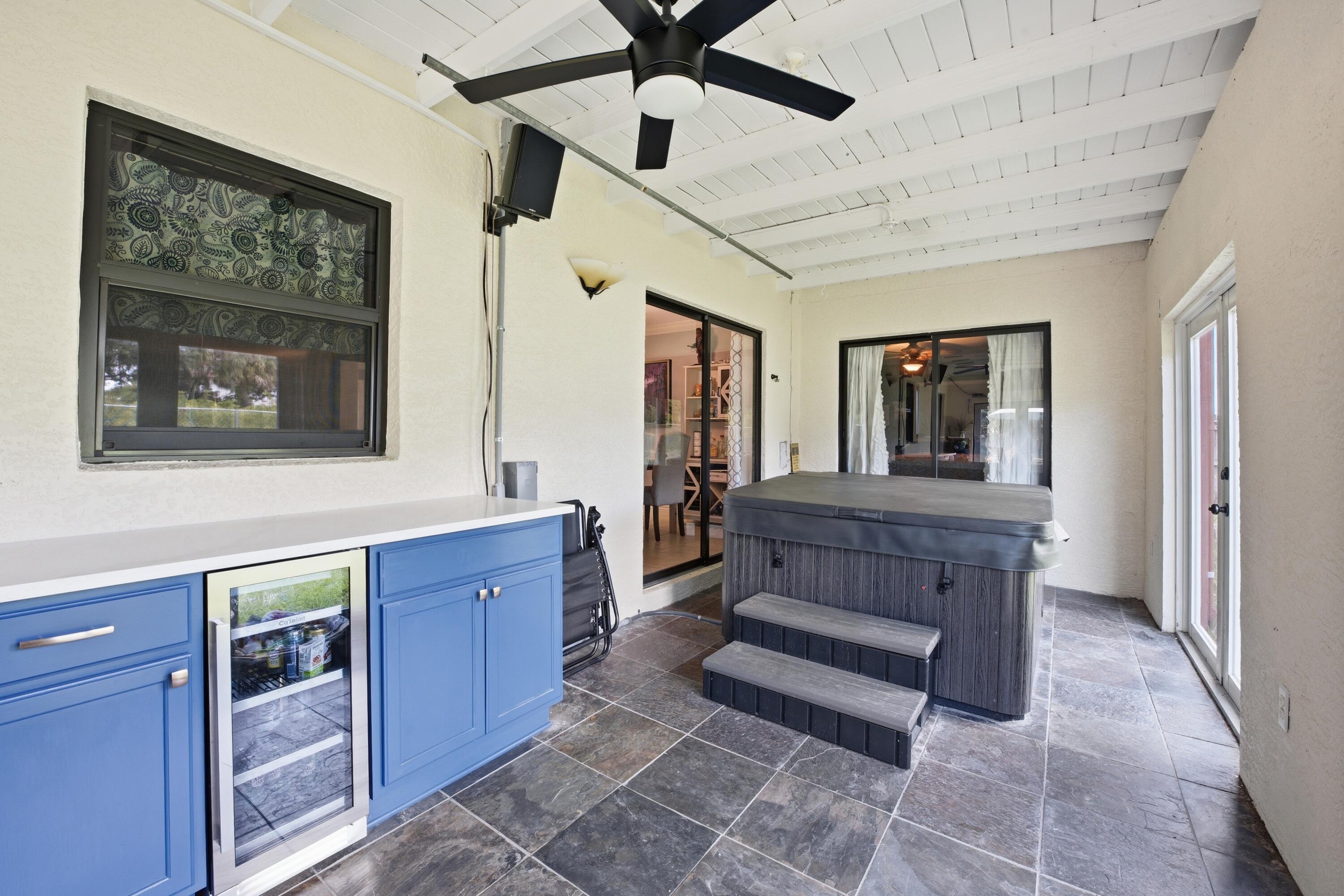 SANDALFOOT COVE SEC 3 - Residential