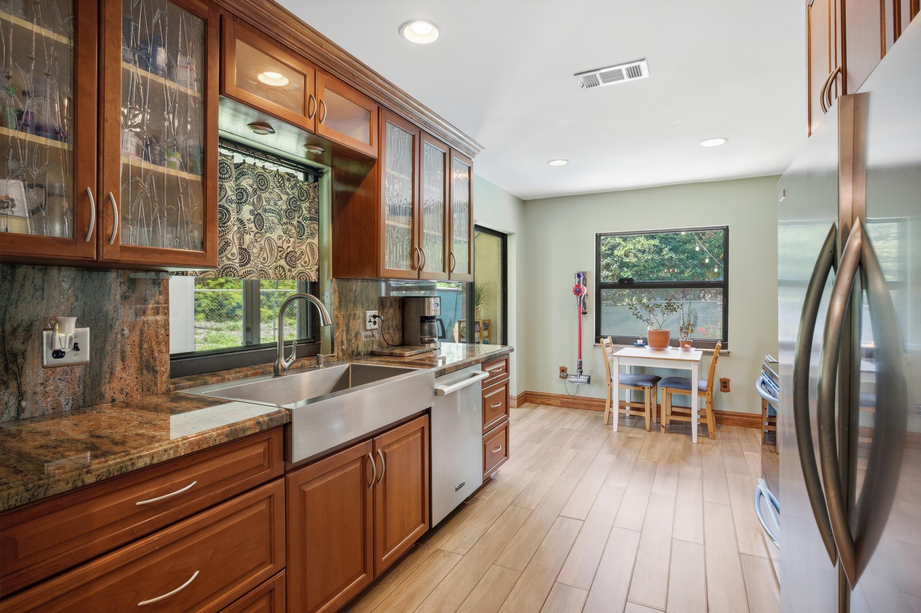 SANDALFOOT COVE SEC 3 - Residential