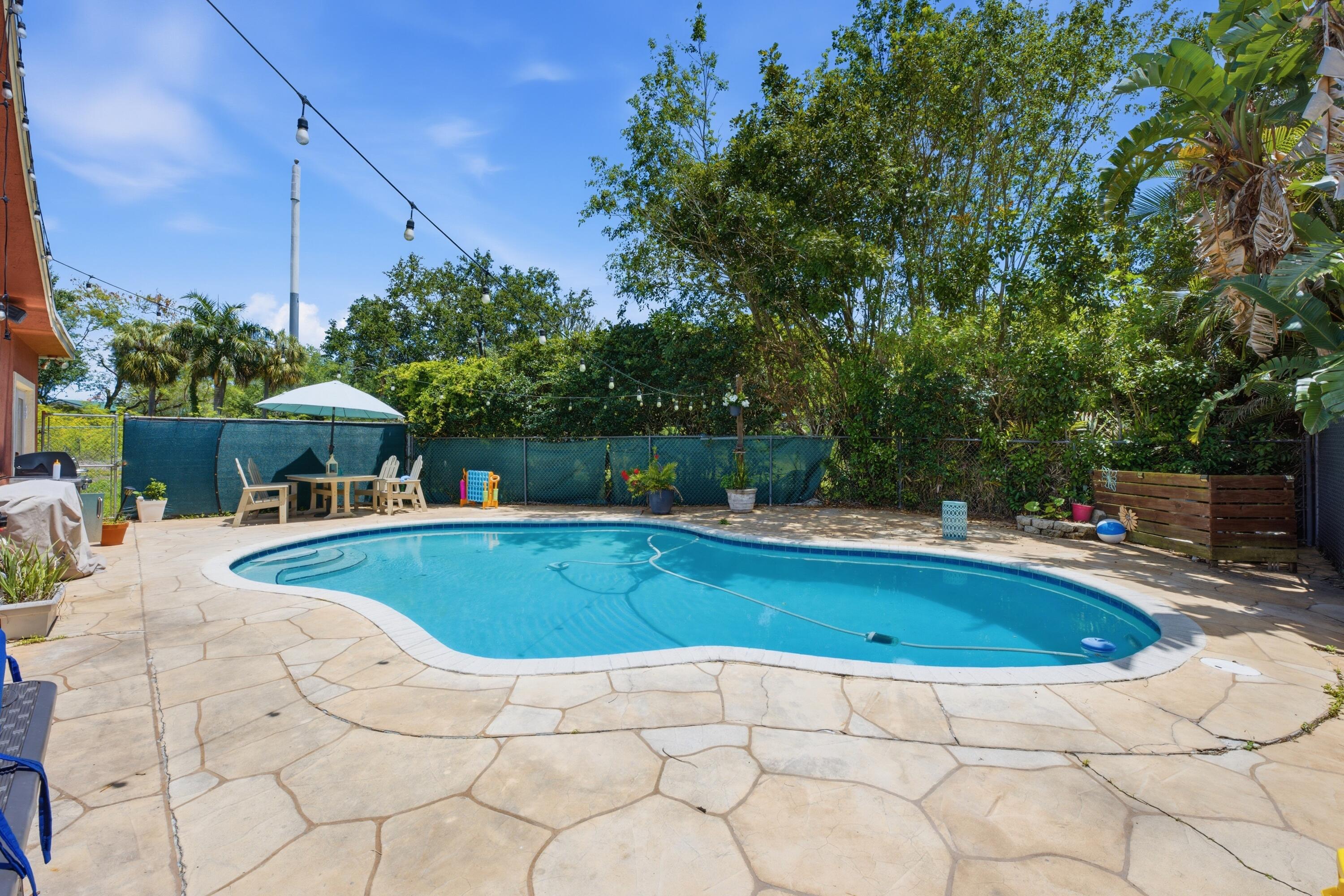 SANDALFOOT COVE SEC 3 - Residential