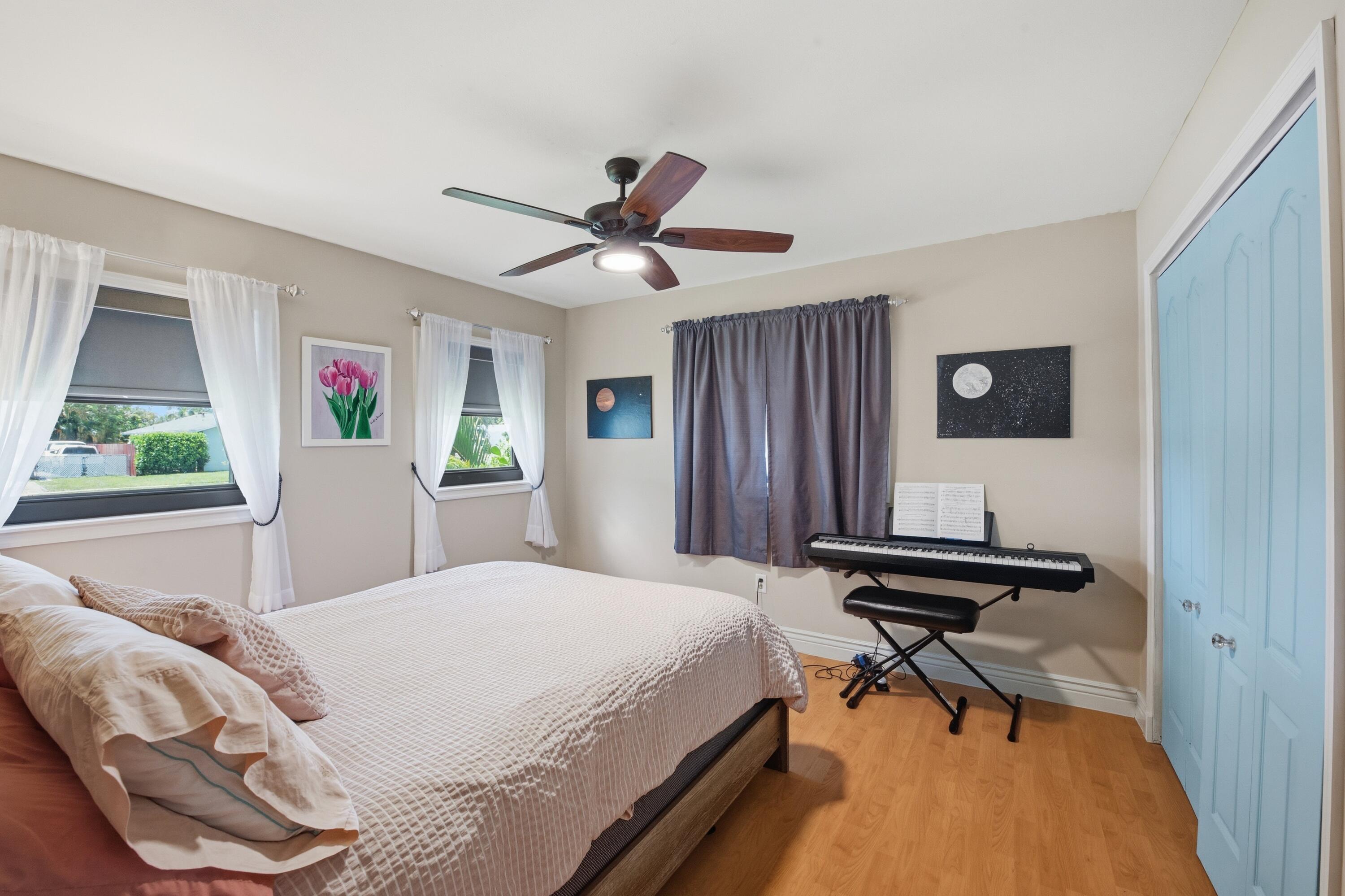 SANDALFOOT COVE SEC 3 - Residential