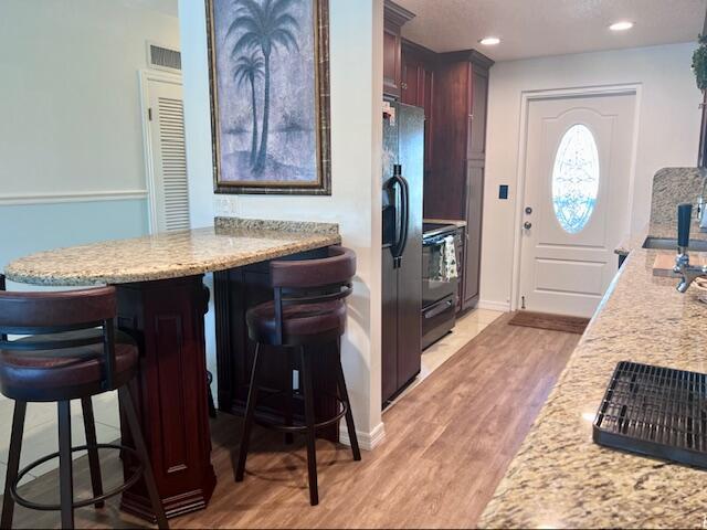 RIVER HOUSE TERRACE CONDO - Residential Lease