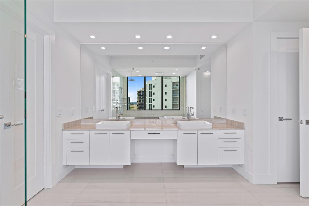 5000 NORTH OCEAN Condo - Residential