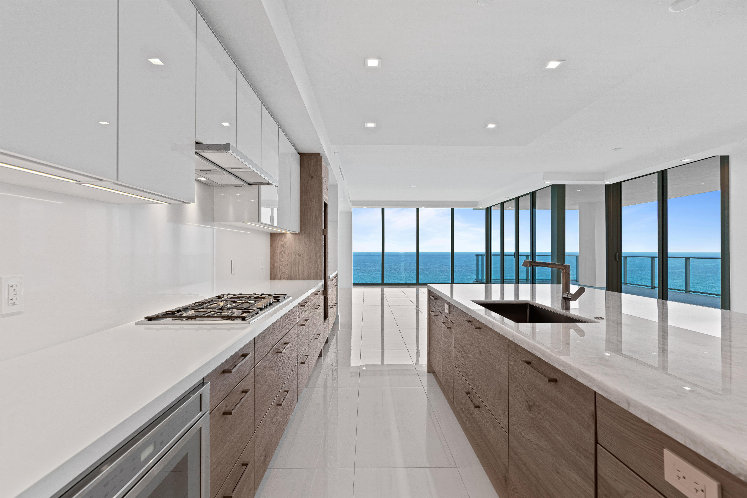 5000 NORTH OCEAN Condo - Residential