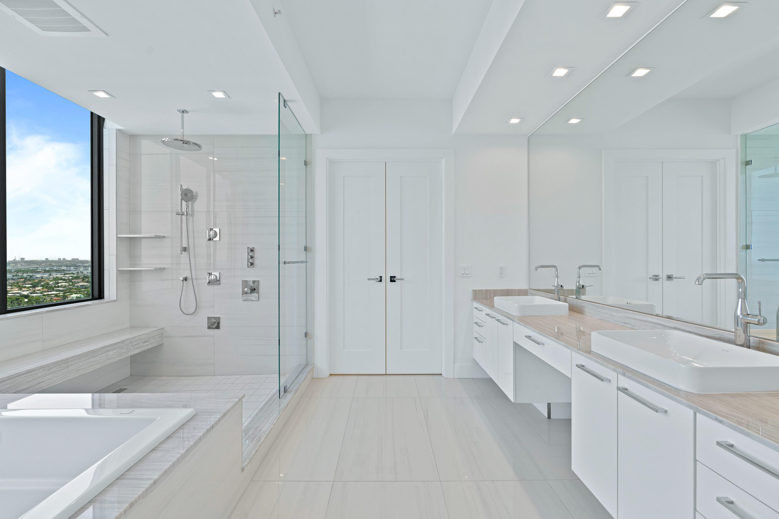 5000 NORTH OCEAN Condo - Residential