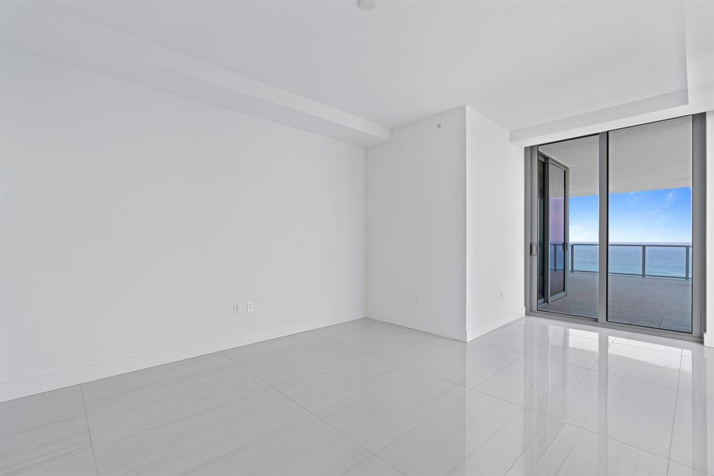5000 NORTH OCEAN Condo - Residential