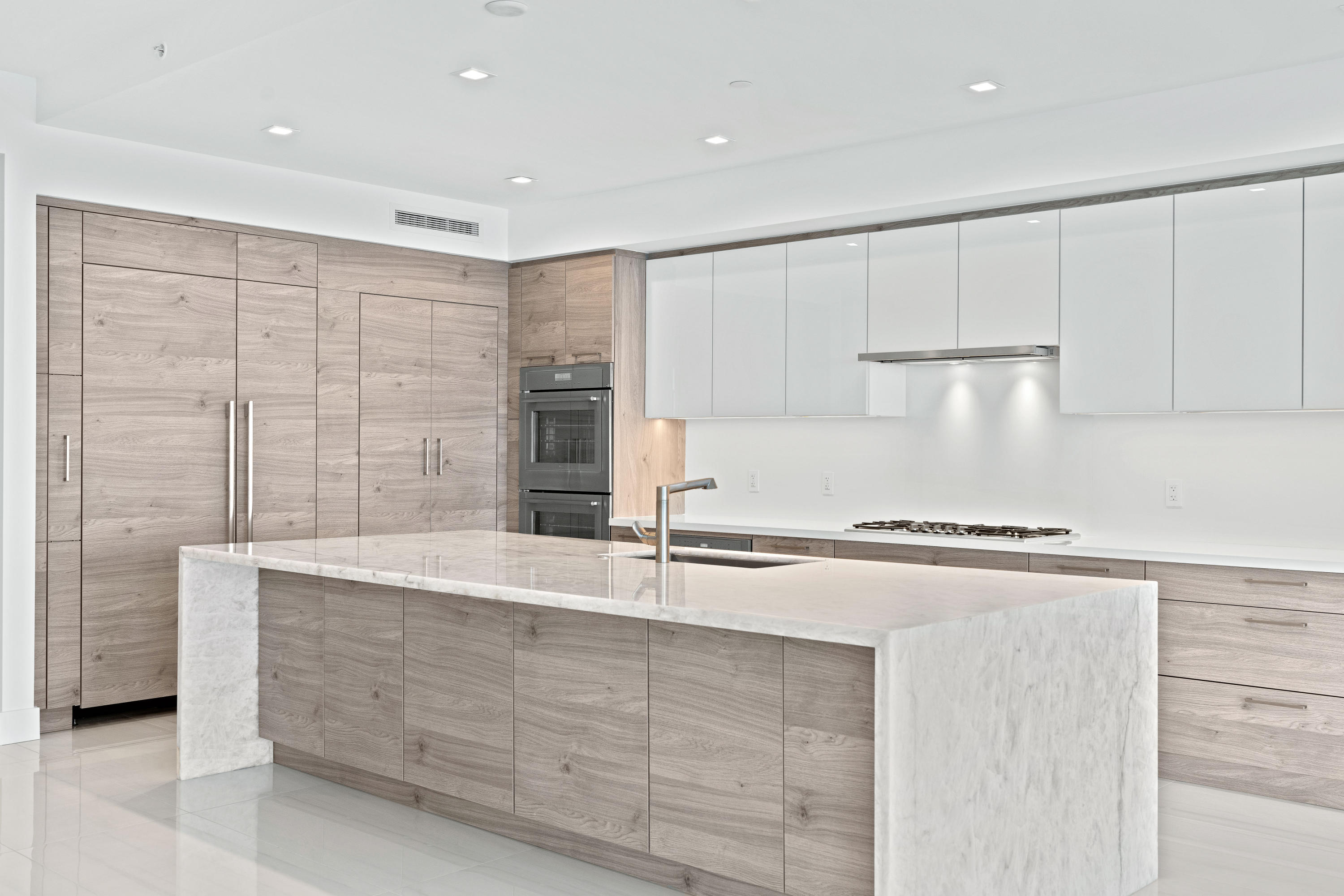 5000 NORTH OCEAN Condo - Residential