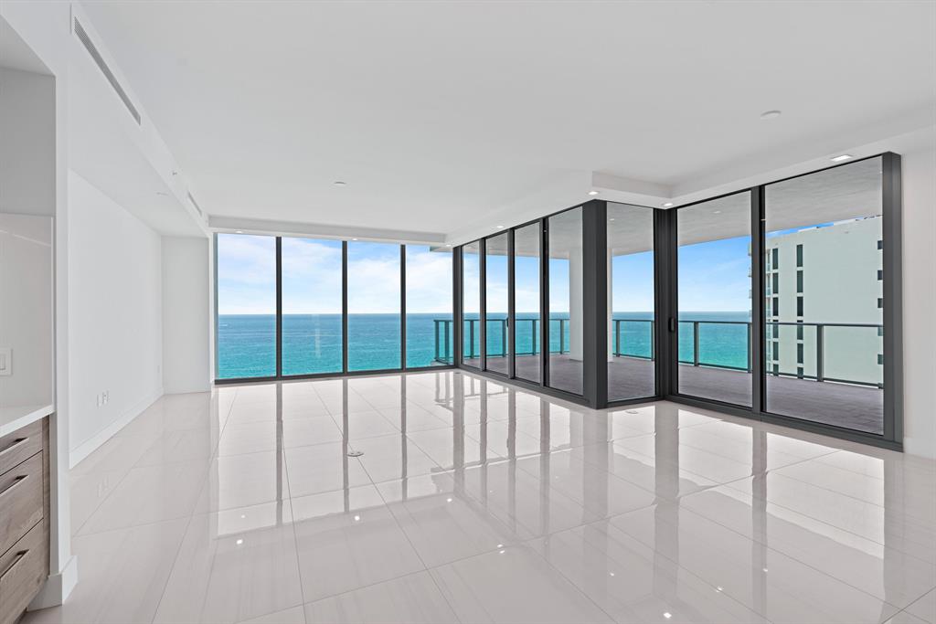 5000 NORTH OCEAN Condo - Residential