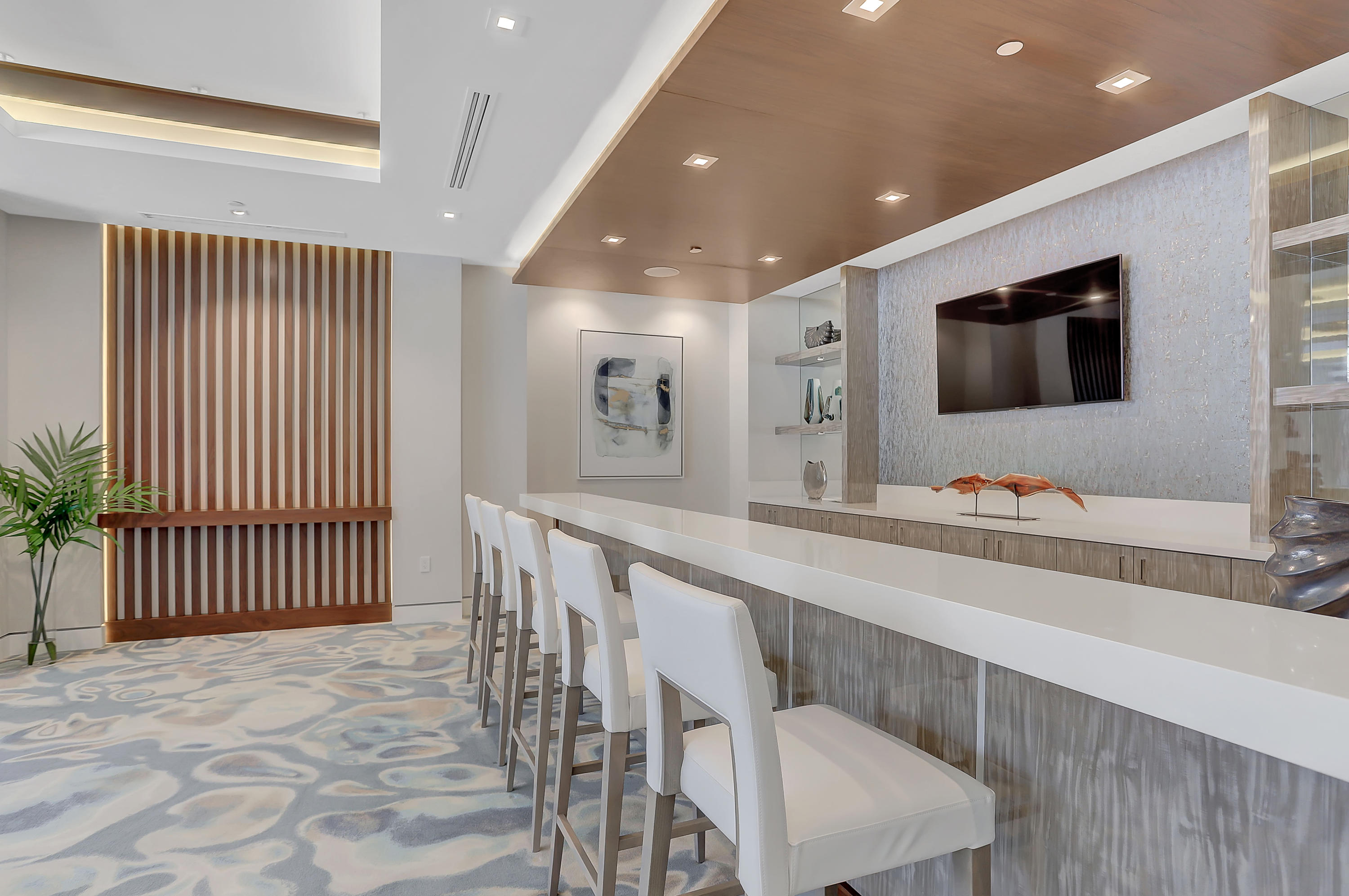 5000 NORTH OCEAN Condo - Residential