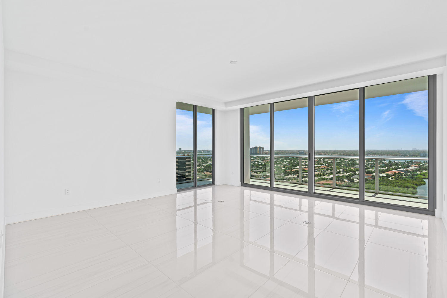 5000 NORTH OCEAN Condo - Residential