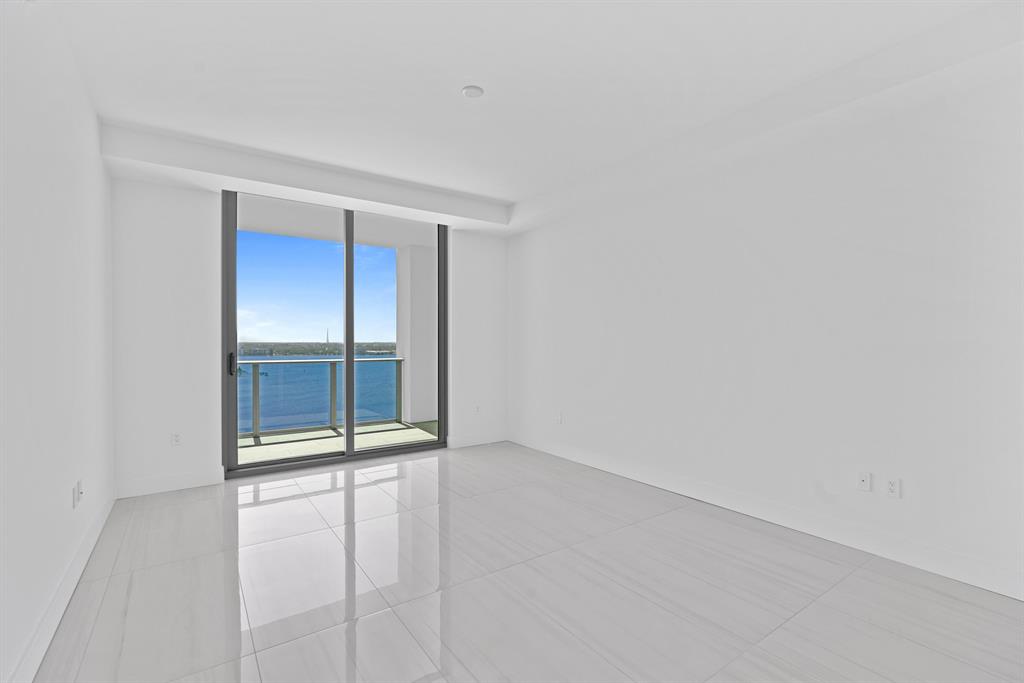5000 NORTH OCEAN Condo - Residential
