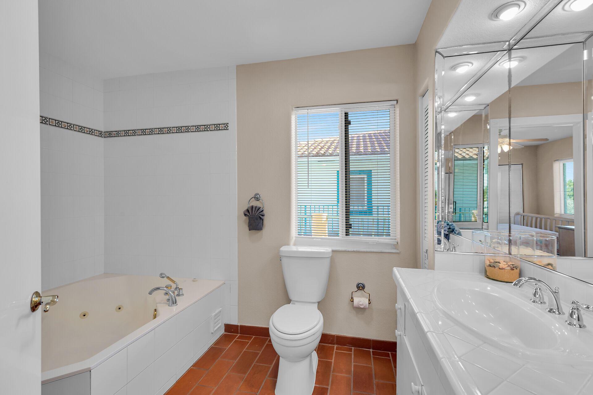 KEY COLONY BEACH 1ST ADD - Residential